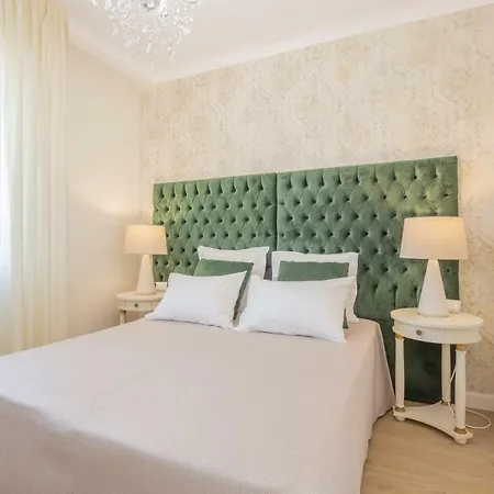 Crys: Apartments, Holiday, Business, Apartment *